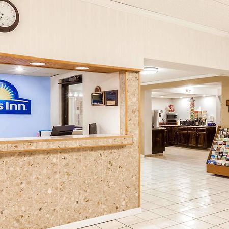 Days Inn Syracuse East Syracuse Eksteriør billede