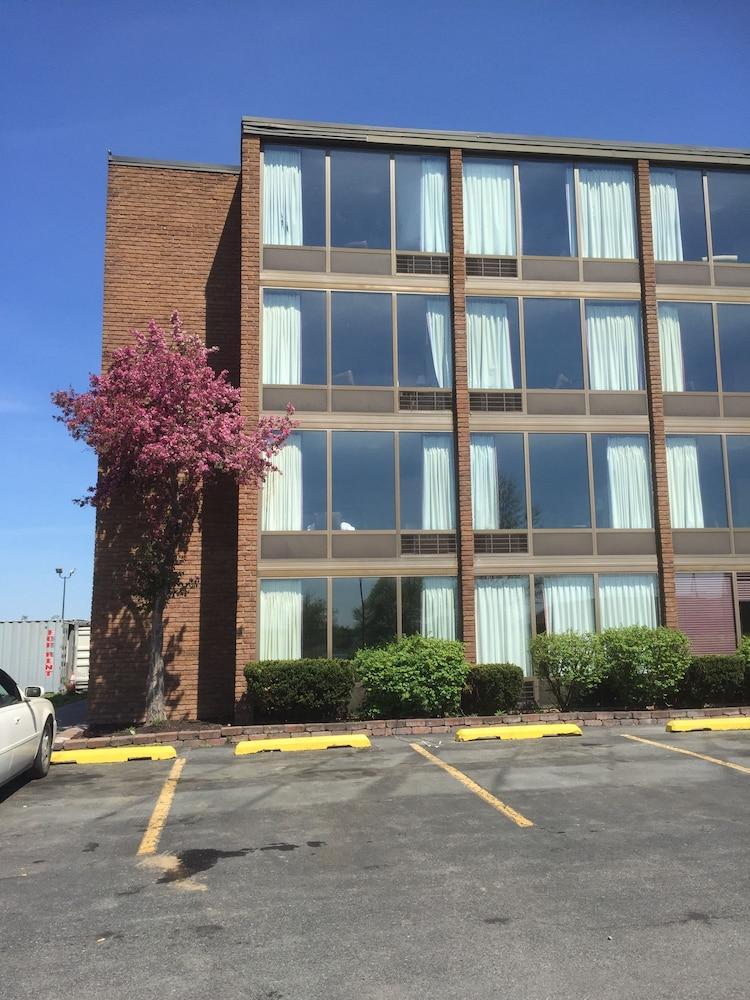 Days Inn Syracuse East Syracuse Eksteriør billede