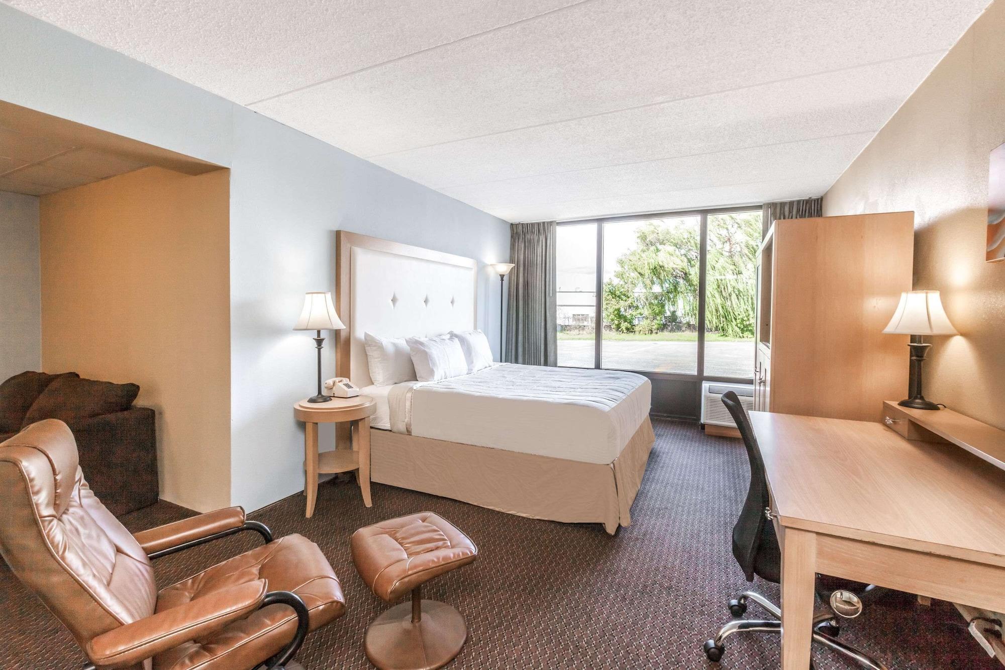 Days Inn Syracuse East Syracuse Eksteriør billede