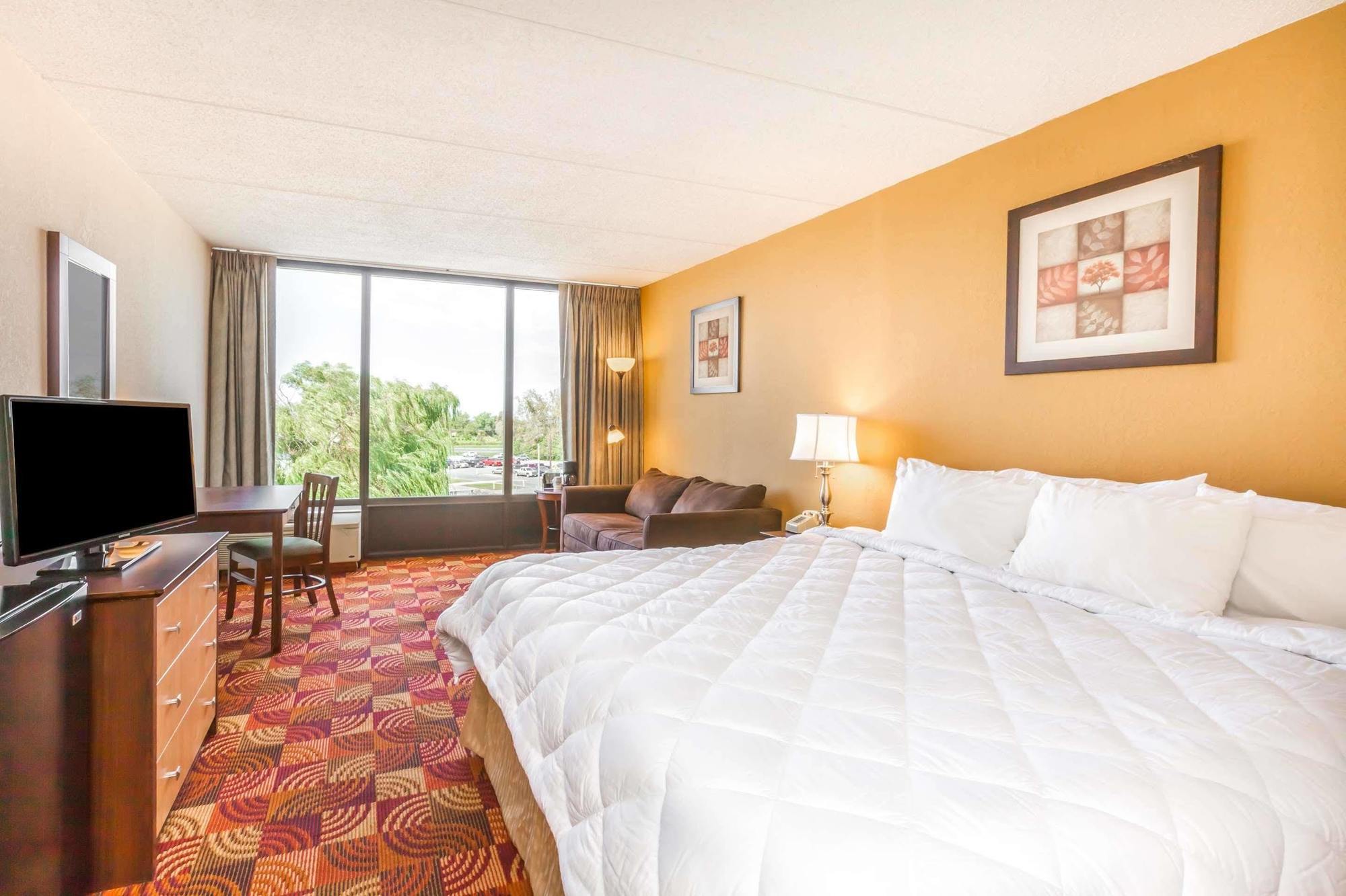Days Inn Syracuse East Syracuse Eksteriør billede